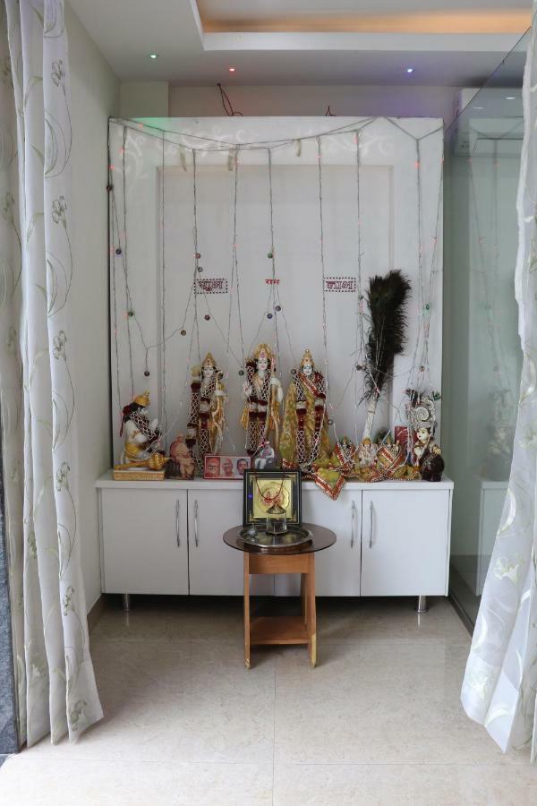 Отель S.R. Residency Zirakpur Экстерьер фото